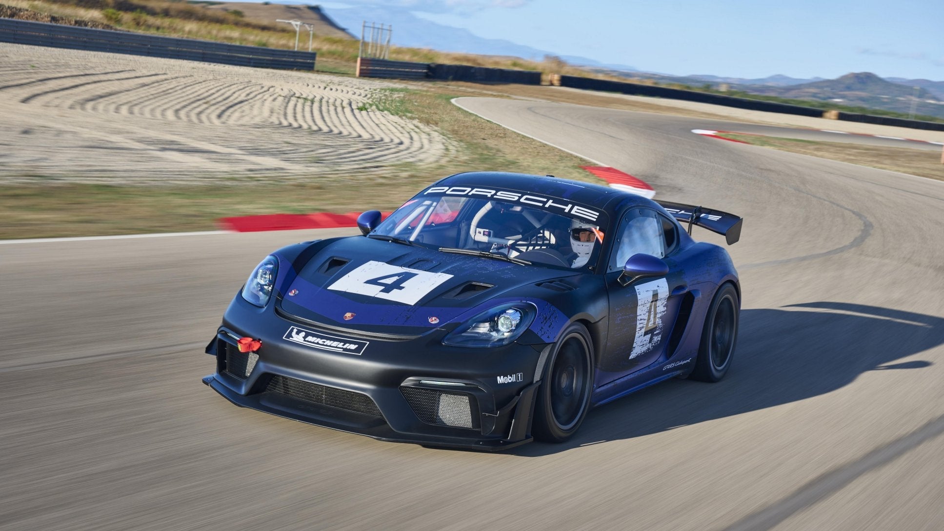 718 GT4 / GT4RS